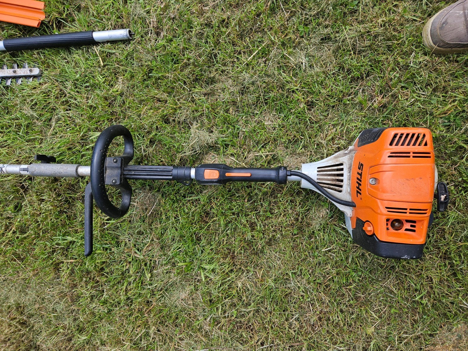 STIHL COMBI 131R + Taille haie et debroussailleuse, Articles professionnels, Enlèvement