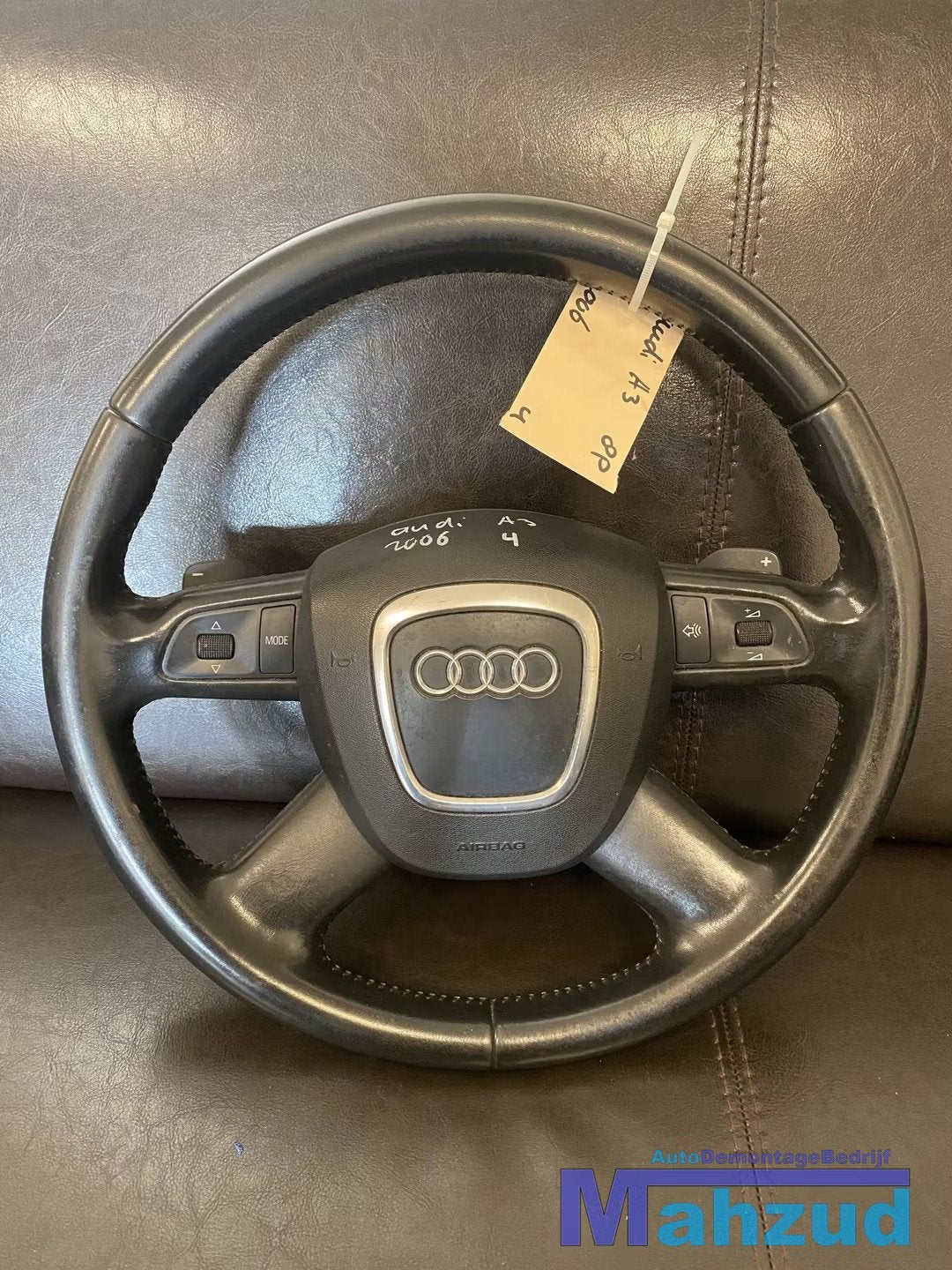 AUDI A3 8P Stuur stuurwiel met airbag flippers, Autos : Pièces & Accessoires, AUDI AG, Auto-Union-Strasse 1
85045  Ingolstadt, DE