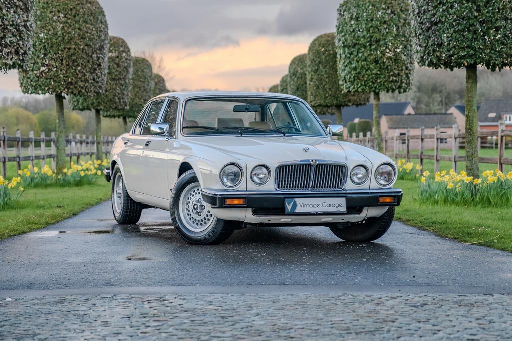 Jaguar XJ12 Sovereign - 1986, Auto's, Automaat, 4 deurs, Achterwielaandrijving, 217 kW