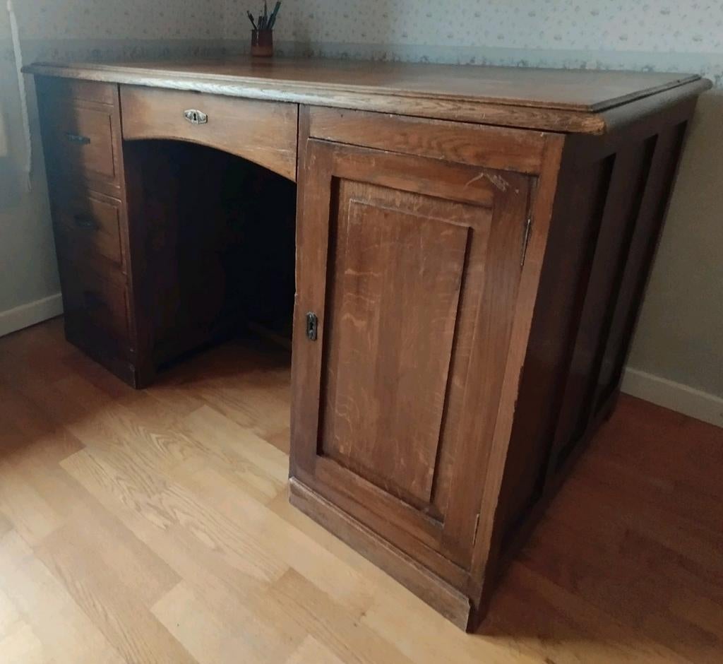 Bureau ancien en chêne massif., Antiquités & Art, Enlèvement