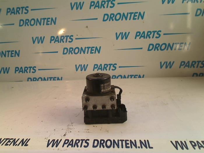 ABS Pomp van een Volkswagen Golf, Auto-onderdelen, Gebruikt, -, Volkswagen, -