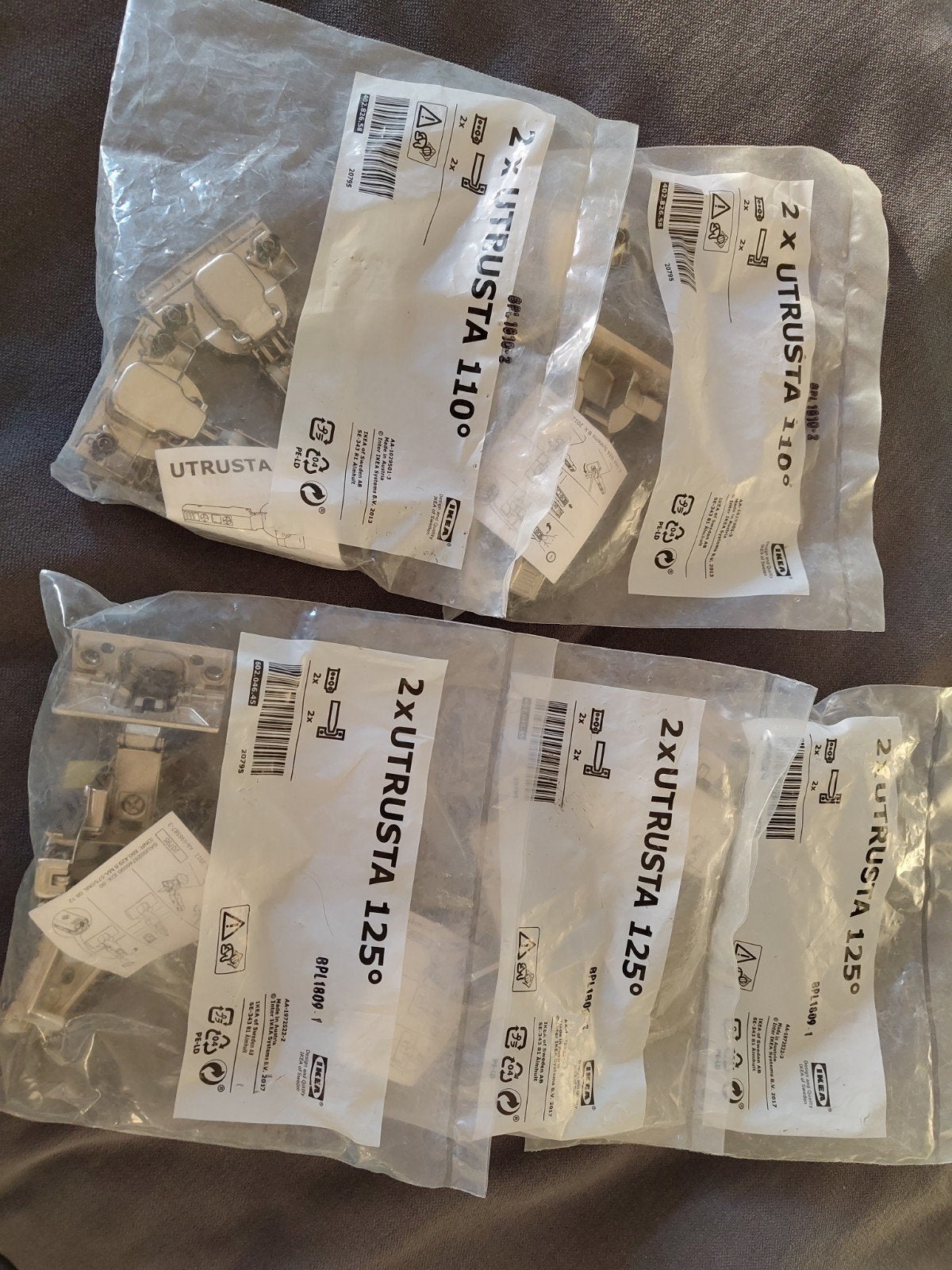 Charnières Utrusta 3x2x125 et 2x2x110, Ophalen