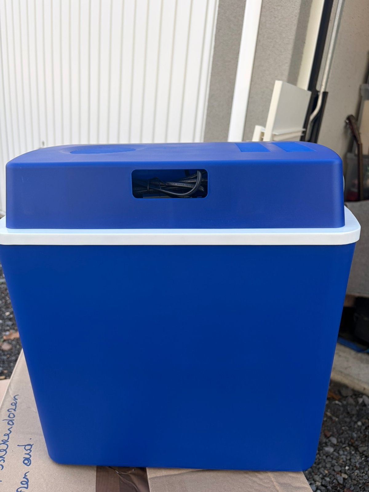 Nieuwe koel box met stekker, Ophalen, Zo goed als nieuw