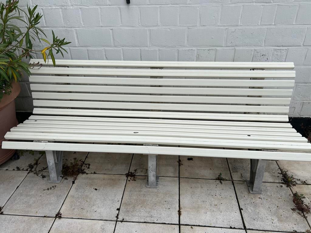 Stevige en stijlvolle tuinbank te koop - €30, Ophalen, Gebruikt