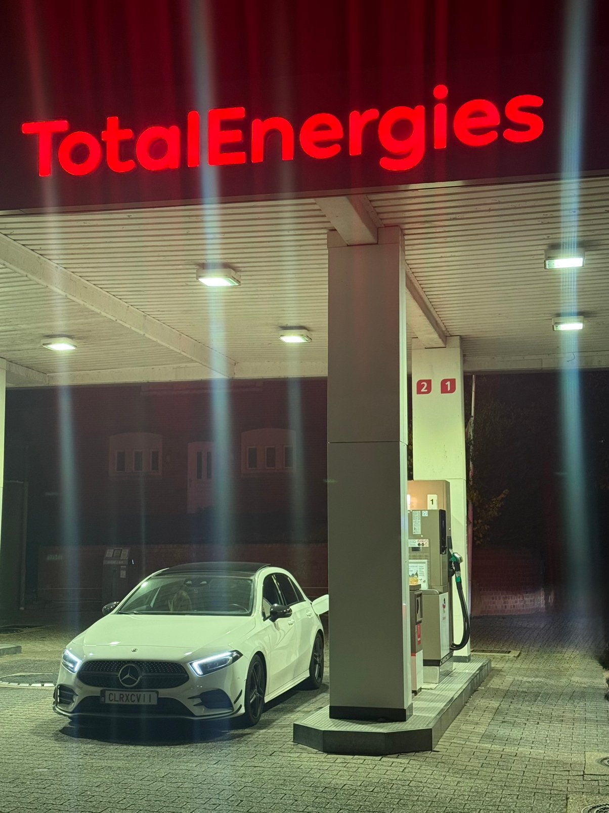 Mercedes Klasse A200 LOOK A45 PANO LEDER LED ADAPTIVE CRUISE, Auto's, Mercedes-Benz, Particulier, A-Klasse, Automatische klimaatregeling