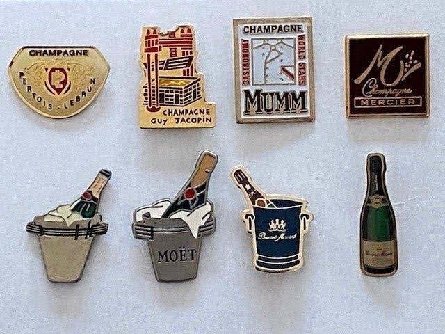 Lot de 8 épingles Champagne, Enlèvement ou Envoi