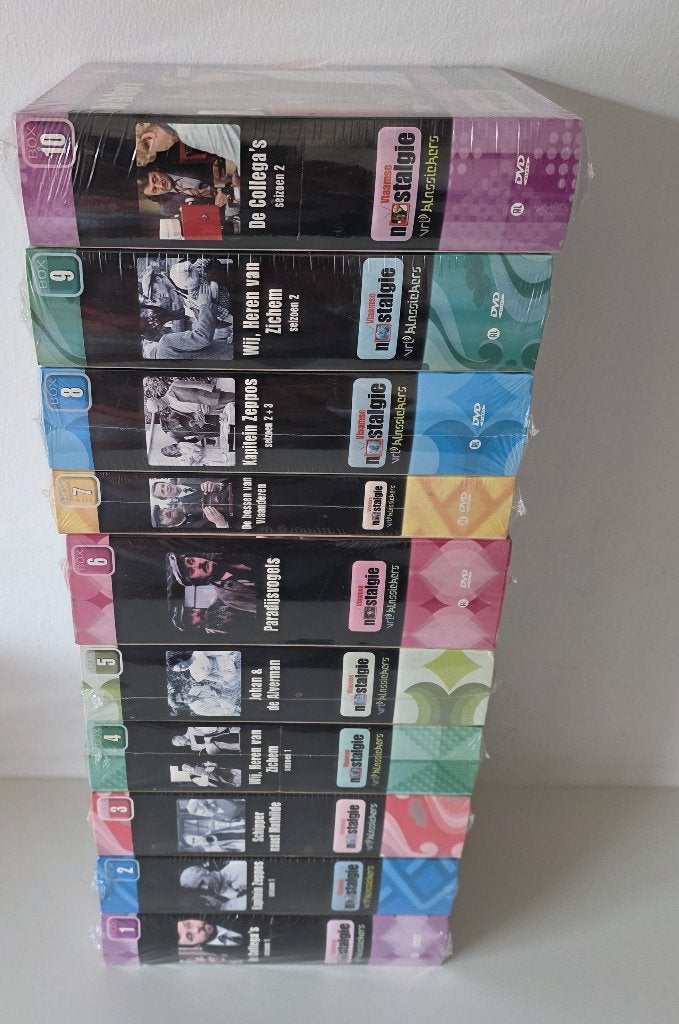 10 DVD boxen VRT Klassiekers : 1 tem 10, CD & DVD, DVD | Classiques, Enlèvement ou Envoi