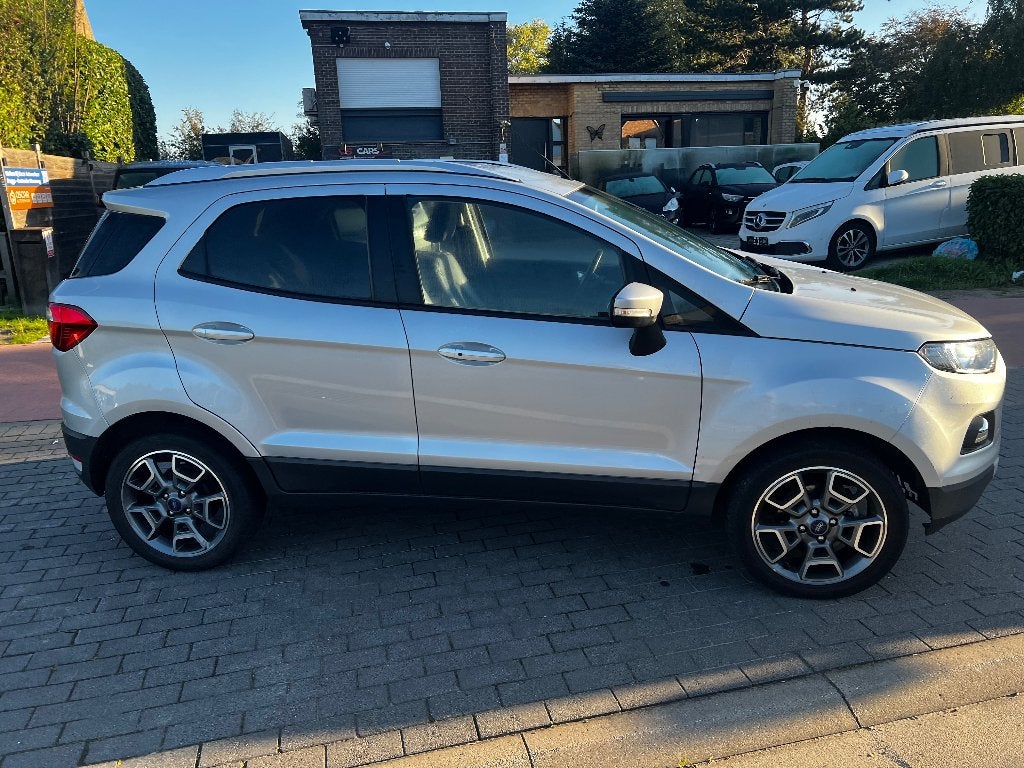 prachtige ford ecosport titanium uitvoering met 39900 km, Auto's, Voorwielaandrijving, Dealer onderhouden, Ecosport, Leder en Stof