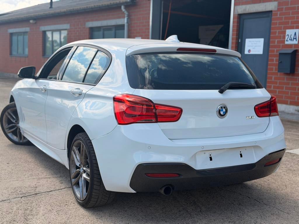 BMW 1 SERIE 118i✅BENZINE M PACK LED GARANTIE AIRCO ALCANTARA, Auto's, BMW, 100 kW, 1498 cc, 110 g/km, Alcantara