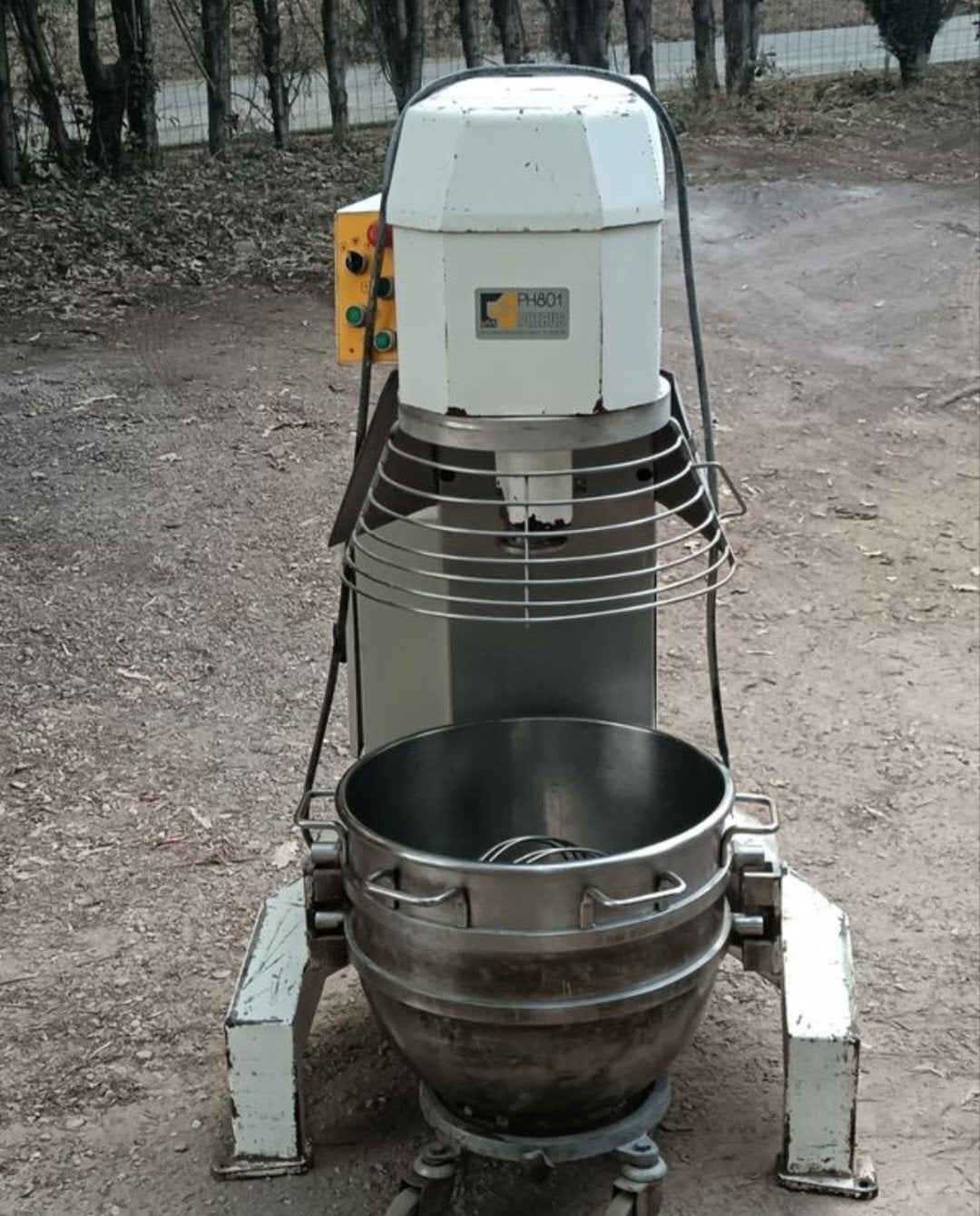 VMI mengmixer van 80 liter.
