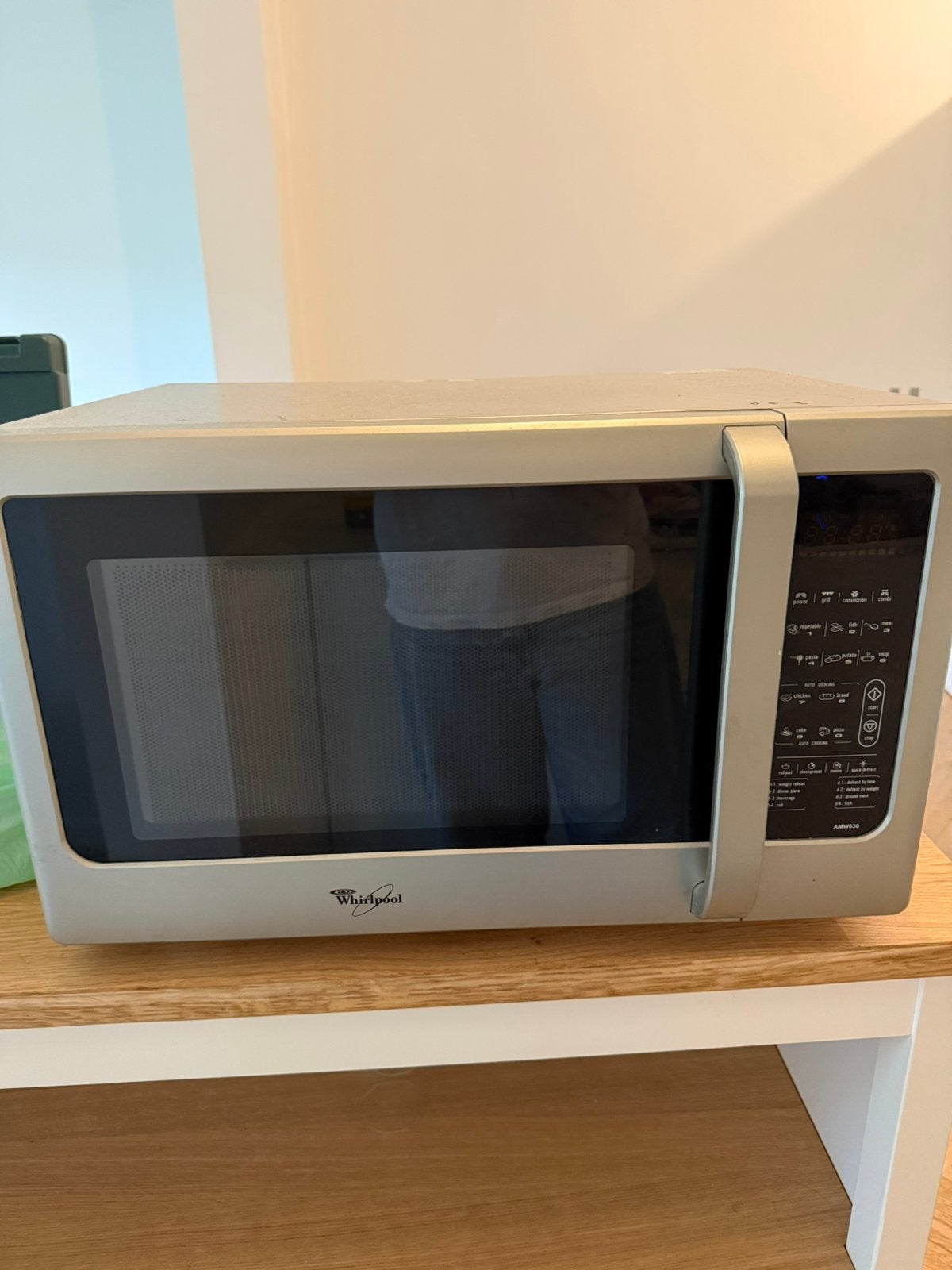 Whirlpool amw630, Elektronische apparatuur, Ophalen, Gebruikt, Draaiplateau, Vrijstaand