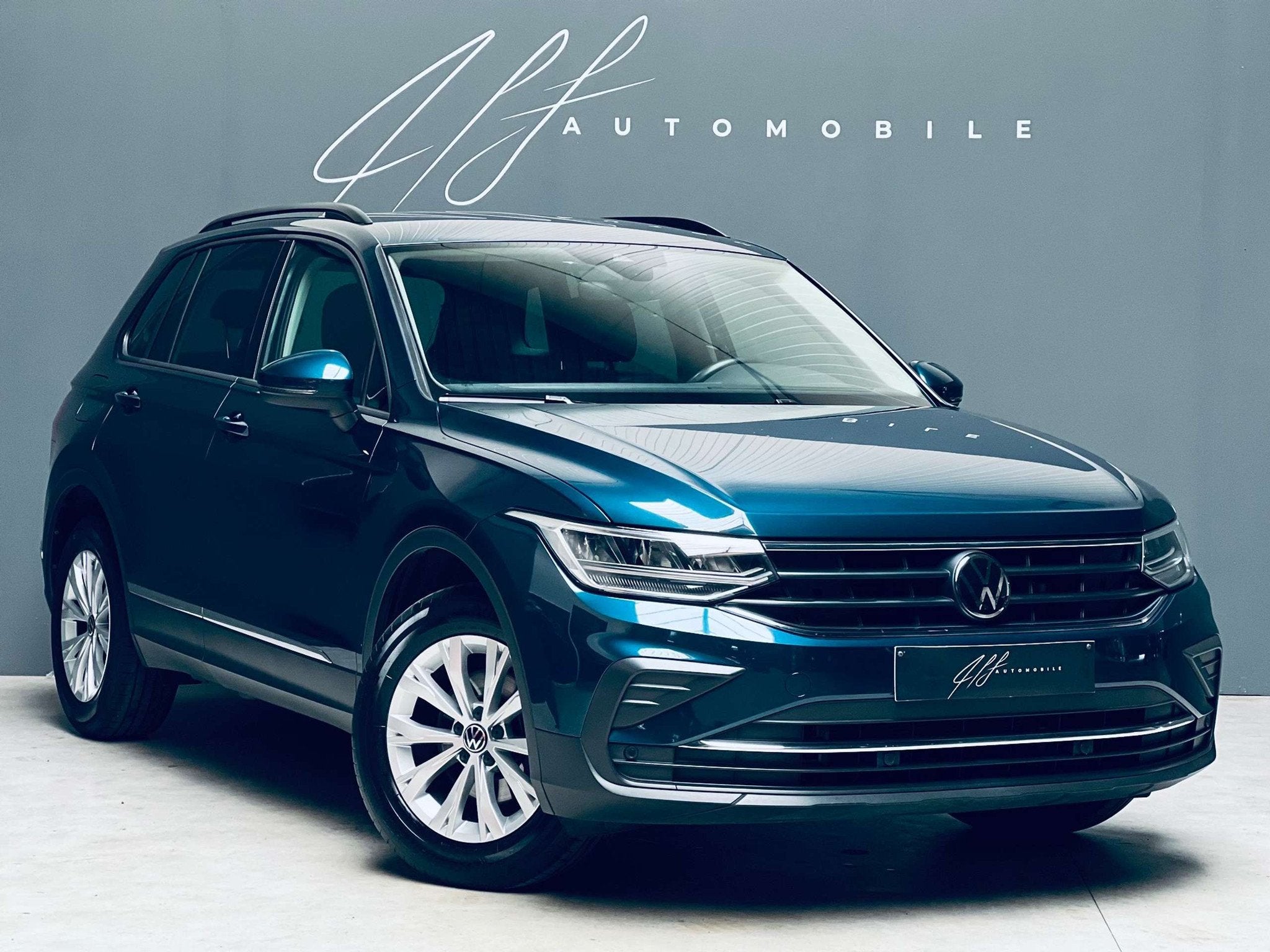 Volkswagen Tiguan 2.0 TDI *AUTOMATIQUE*CARPLAY*EURO6d*CARNET, Stof, Gebruikt, 4 cilinders, Blauw