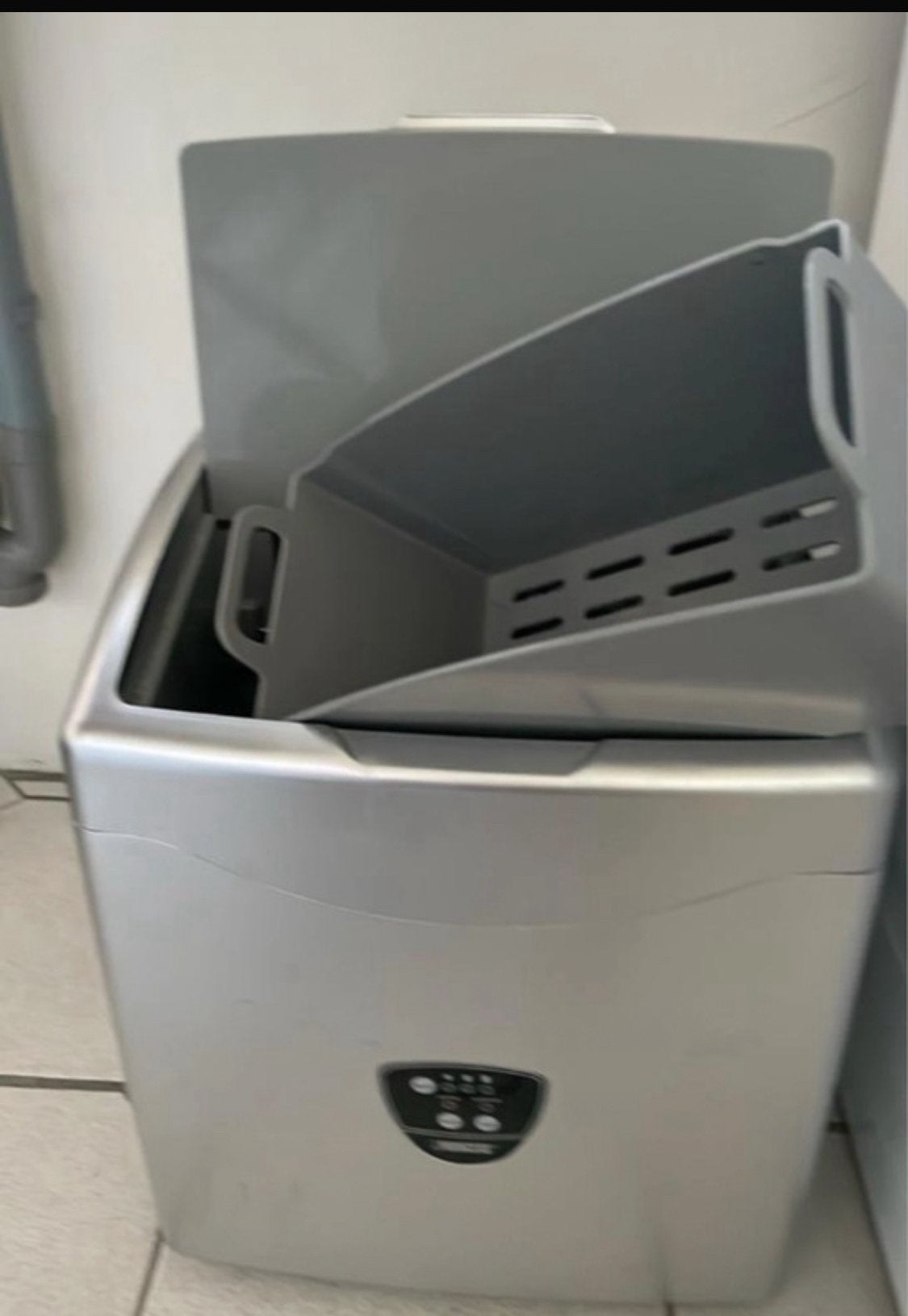 IJsblokjes machine, Elektronische apparatuur, IJsmachines, Ophalen, Zo goed als nieuw