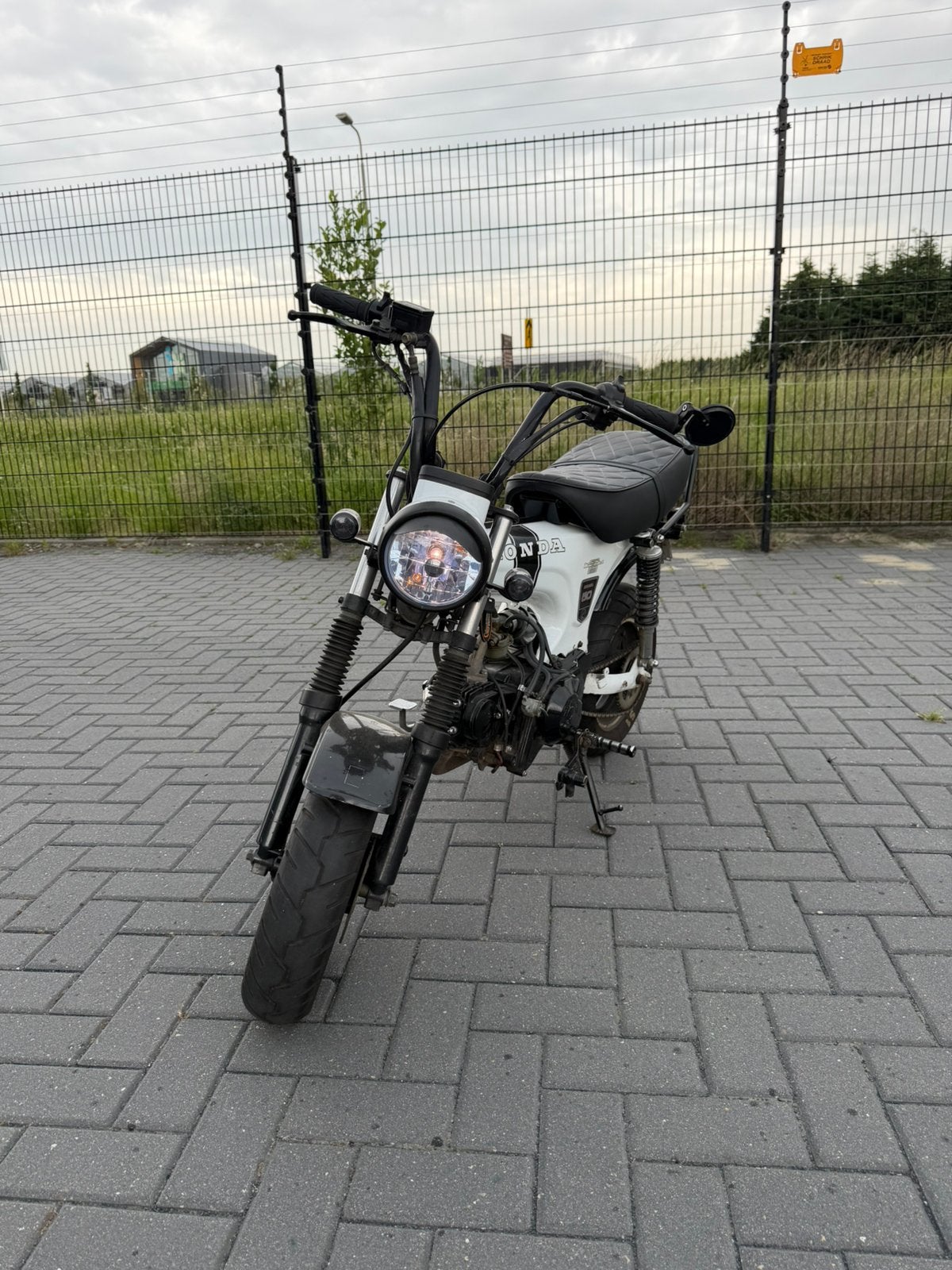 Dax skyteam 50cc b klasse te koop!!!, Fietsen en Brommers, Brommers | Honda, Ophalen, Klasse B (45 km/u), Zo goed als nieuw