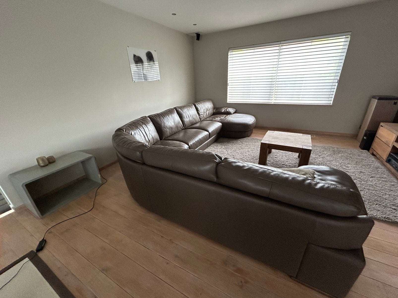 Groot hoek salon in bruin kwaliteitsleder , met love seat., Ophalen, Gebruikt, Leer, Tijdloos