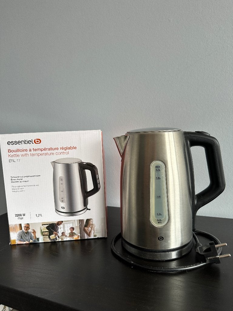 Bouilloire ESSENTIELB, 2200W, 1.7L, 1 à 2 litres, Enlèvement, Comme neuf, Inox