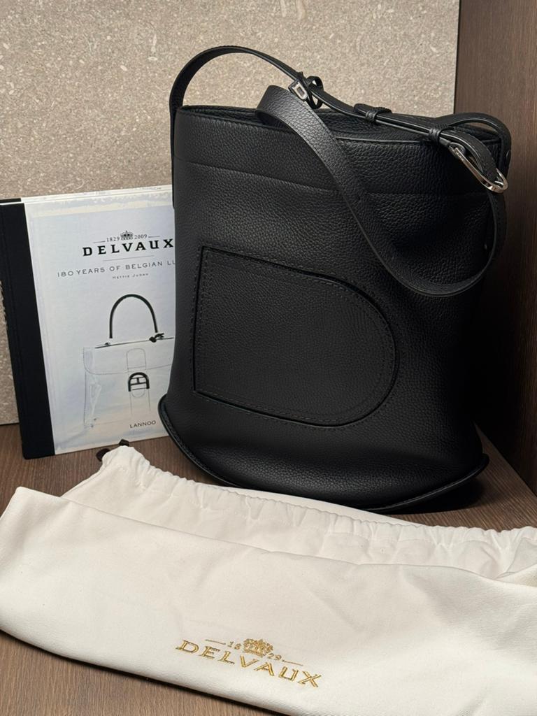 Delvaux original, Ophalen, Zo goed als nieuw, Zwart