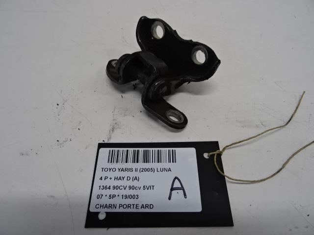 CHARNIERE DE PORTE ARRIÈRE DROITE Toyota Yaris II (P9), Autos : Pièces & Accessoires, Utilisé, Toyota