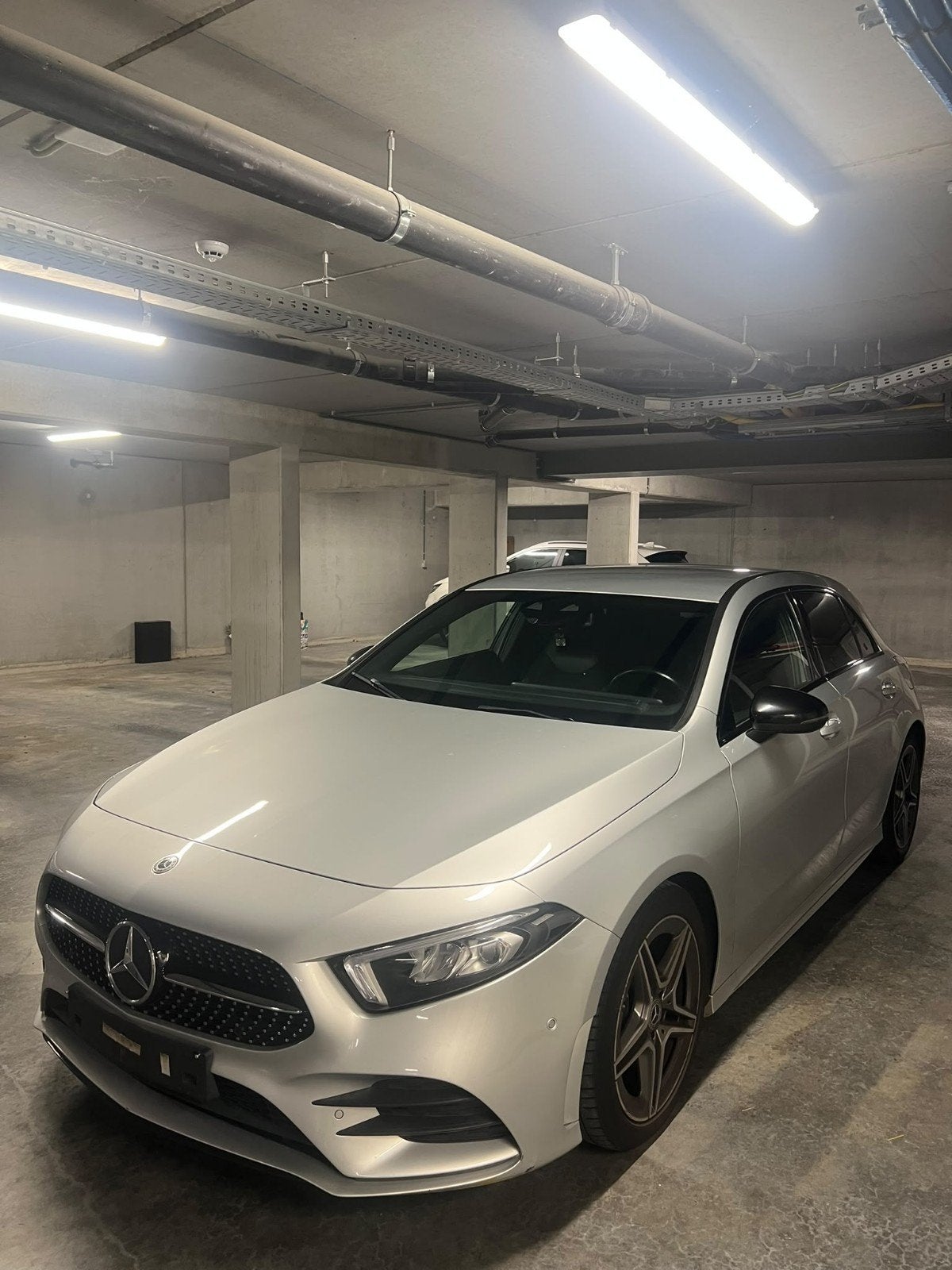 MERCEDES A200 AMG LINE, Autos, Achat, Entretenue par le concessionnaire, Noir, Automatique