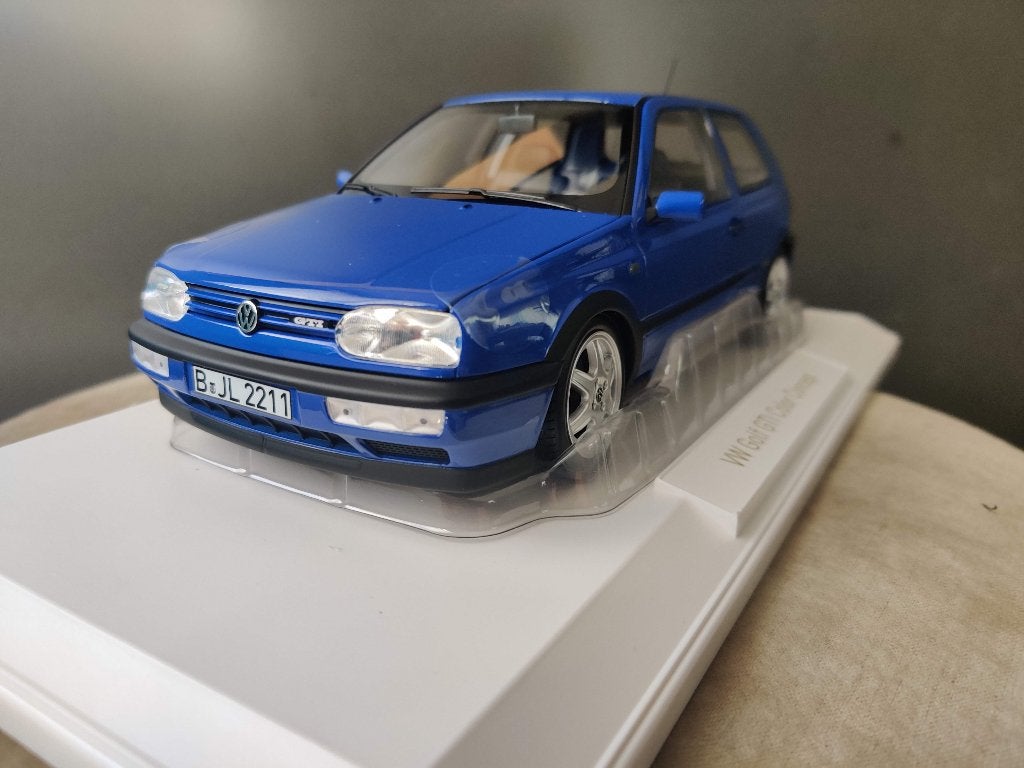 Volkswagen Golf GTI color concept 1994 Norev 1/18e neuve., Hobby & Loisirs créatifs, Enlèvement ou Envoi, Neuf, Voiture, Norev
