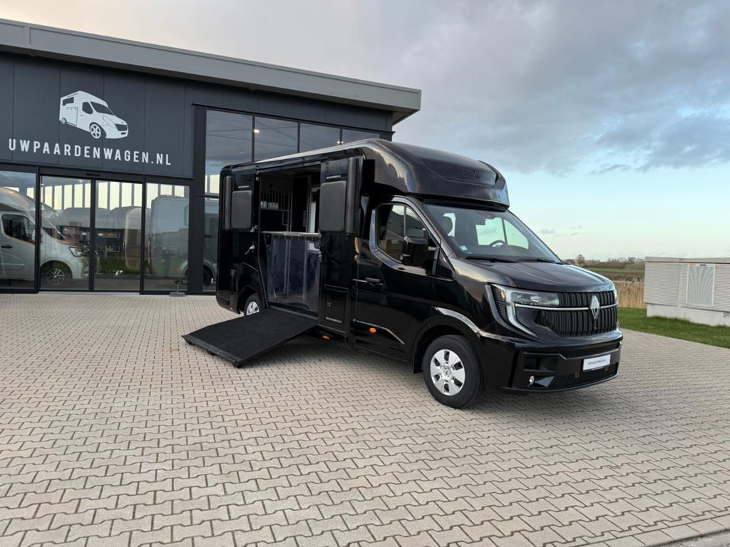 New model Renault STX paardencamionette AUTOMAAT dubbele cab, Ophalen