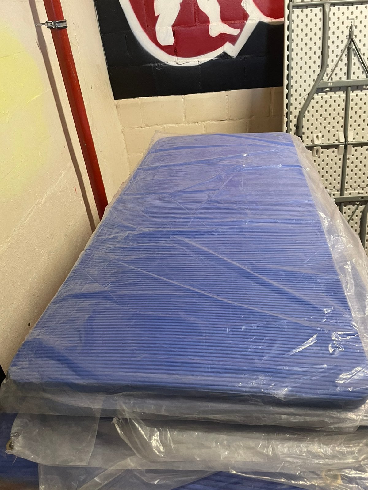 Tapis de gym professionels ., Sports & Fitness, Gymnastique, Enlèvement, Neuf