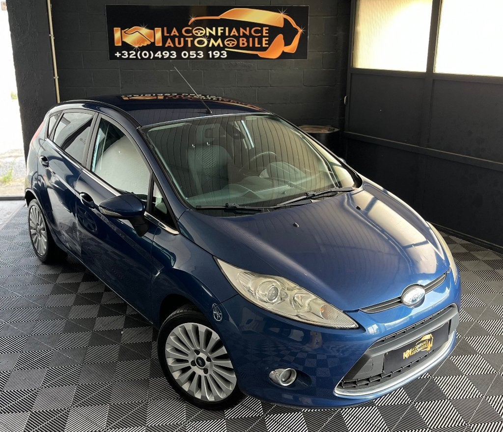Ford Fiesta 1.2i Titanium 1er Propriétaire Garantie 1 An, 1242 cm³, Euro 5, Achat, Noir