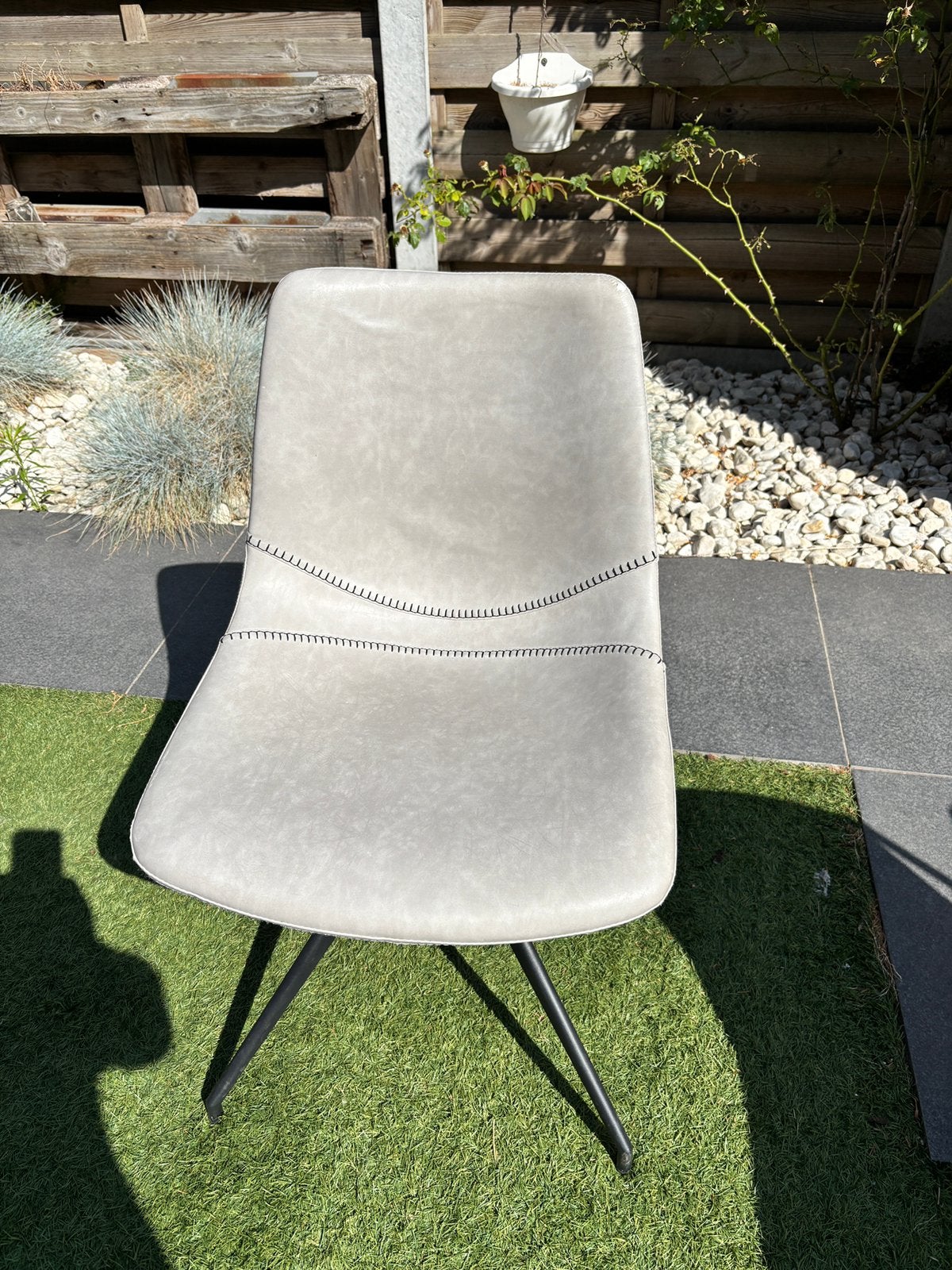 6 moderne eetkamerstoelen – grijs – zwarte metalen poten, Maison & Meubles, Chaises, Gris, Enlèvement, Autres matériaux, Cinq, Six Chaises ou plus
