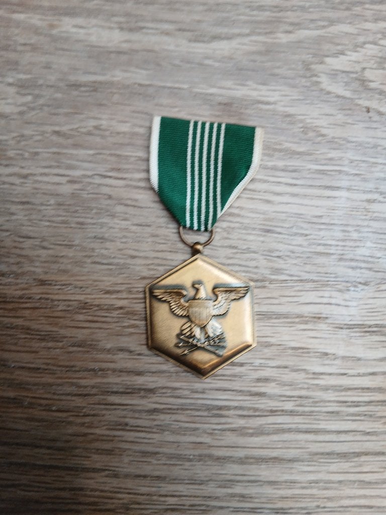 Amerikaanse medaille voor militaire verdienste, Verzenden, Landmacht, Lintje, Medaille of Wings