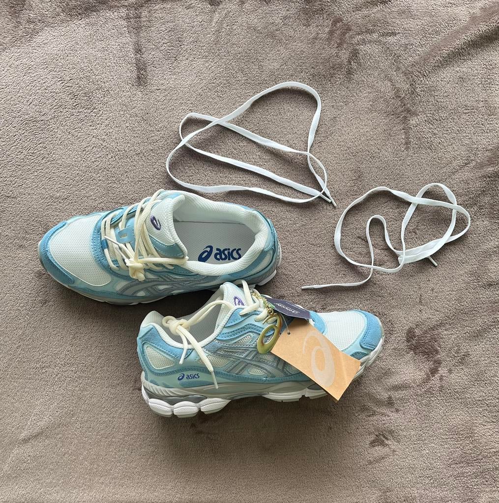 Asics schoenen nieuw, Sport en Fitness, Volleybal, Ophalen, Zo goed als nieuw, Schoenen
