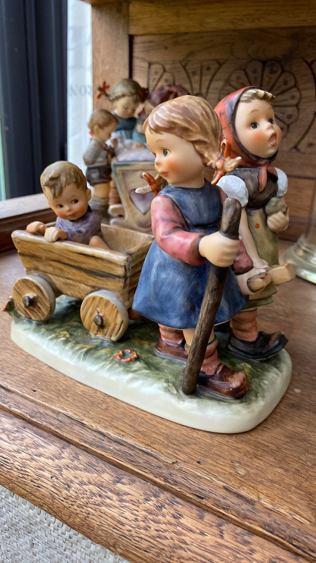 Hummel nr 406. is en jaarstuk, Verzamelen, Ophalen, Zo goed als nieuw, Hummel