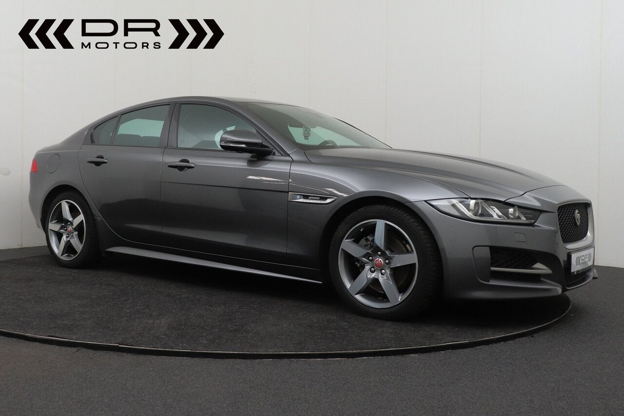 Jaguar XE R- Design - PANODAK - CAMERA - VERW ZETELS - KEYL, Auto's, 4 deurs, Parkeersensor, 4 cilinders, https://public.car-pass.be/vhr/de4ab544-ba5b-4529-8eaf-786bcb5d5cf4