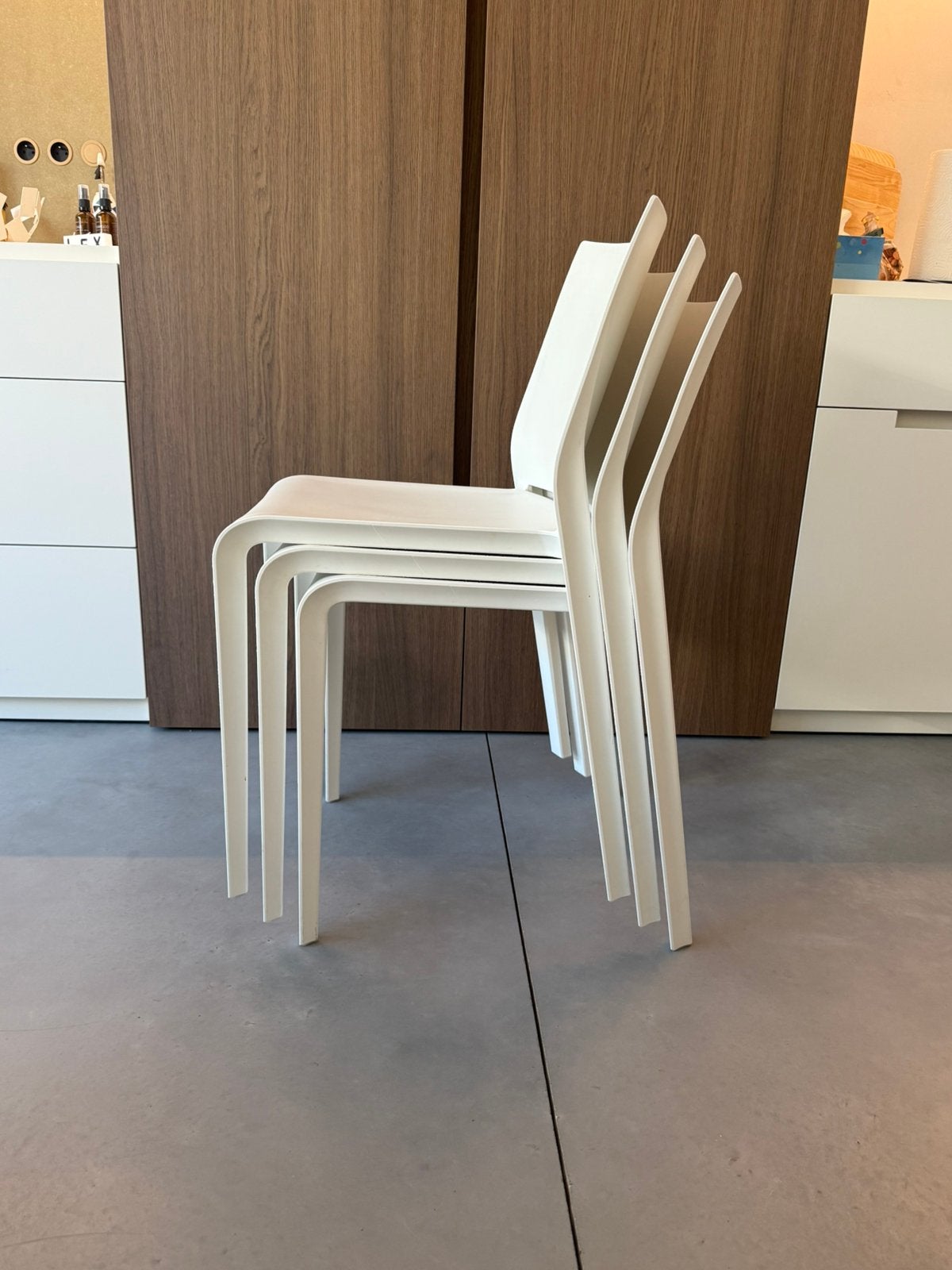Design eetkamerstoelen Desalto, Maison & Meubles, Enlèvement, Comme neuf, Blanc, Synthétique