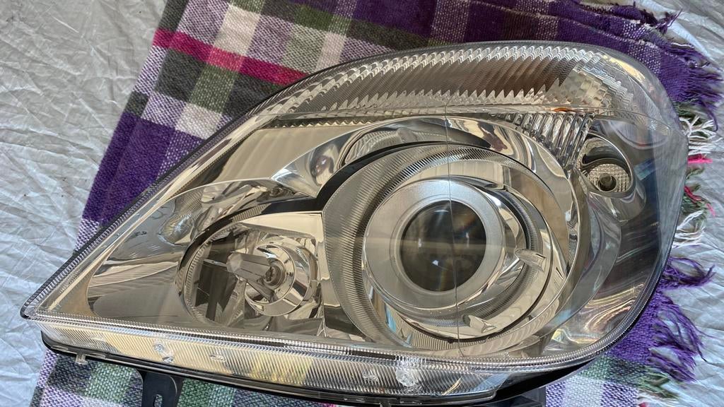 Phare au xénon gauche Mercedes Benz Sprinter w906, Enlèvement, Utilisé, Mercedes-Benz