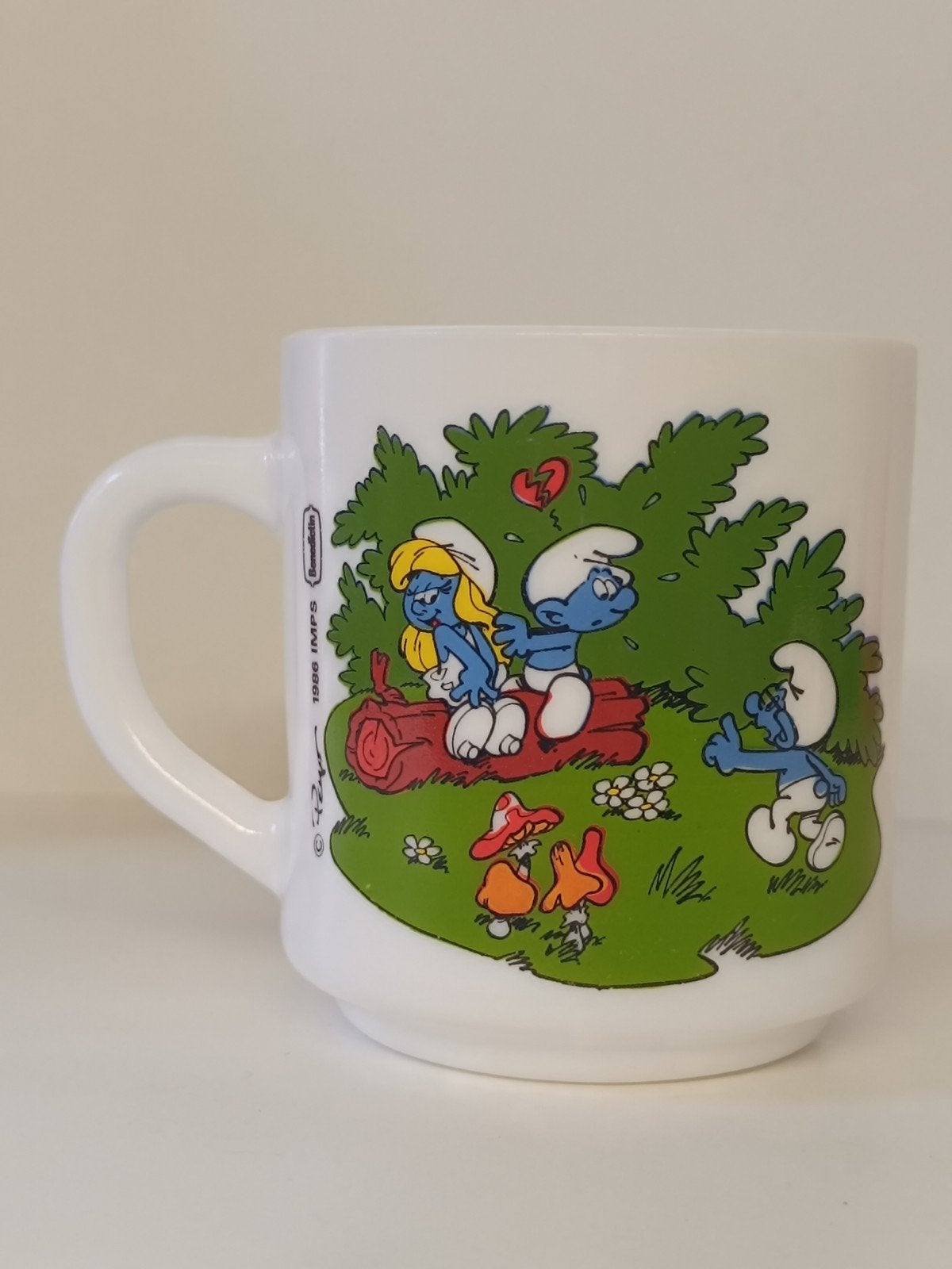 Smurfen Peyo Arcopal Benedictin 1986 vintage mok, Collections, Schtroumpfs, Enlèvement ou Envoi