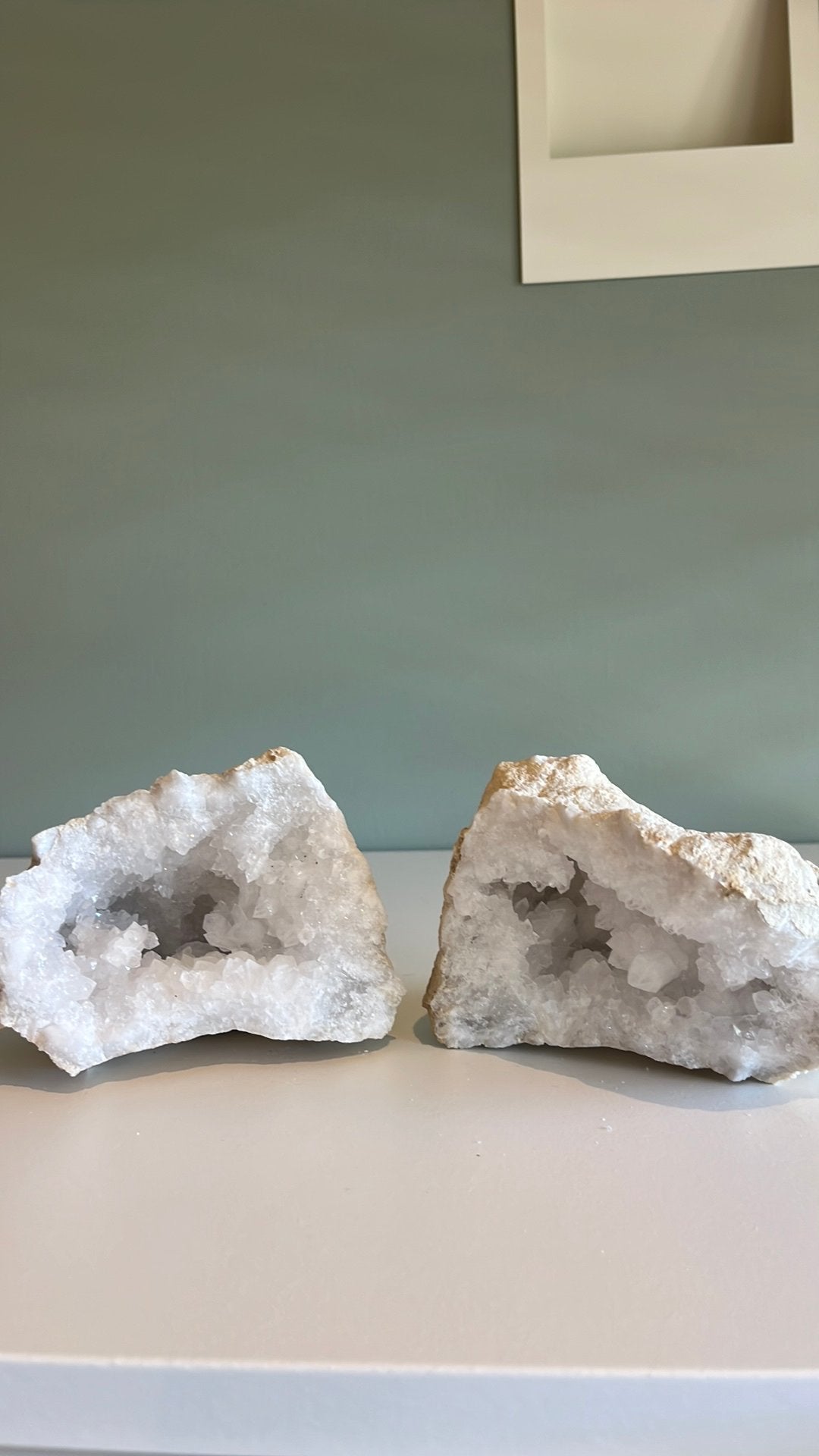Bergkristal geode van 2,1 kilo, Ophalen of Verzenden