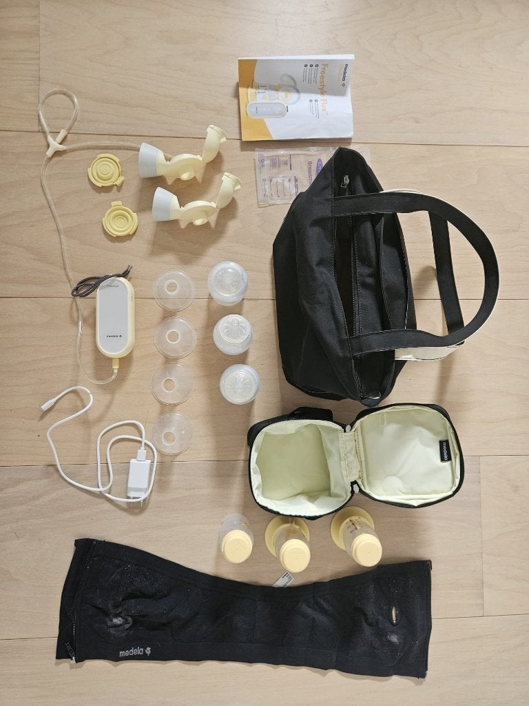 Medela Freestyle kolf met toebehoren, Kinderen en Baby's, Babyvoeding en Toebehoren, Ophalen, Gebruikt, Borstkolf, Medela