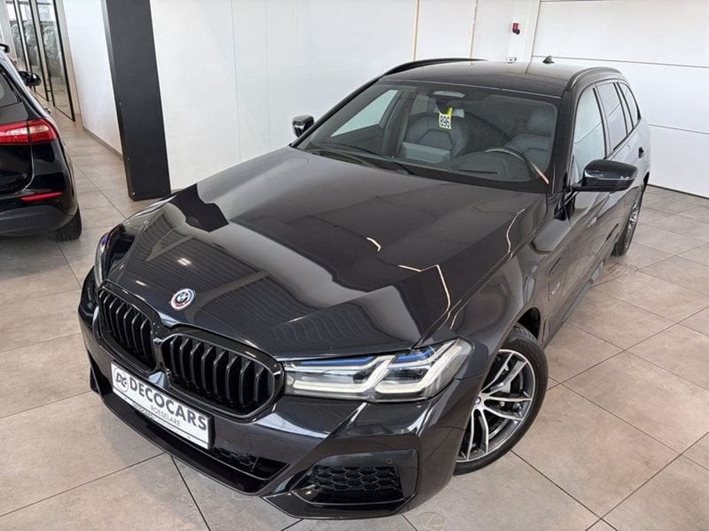 BMW Serie 5 M Pack / Sfeerverlichting / Trekhaak / Apple Ca, Autos, Cruise Control, Euro 6, Noir, 5 portes