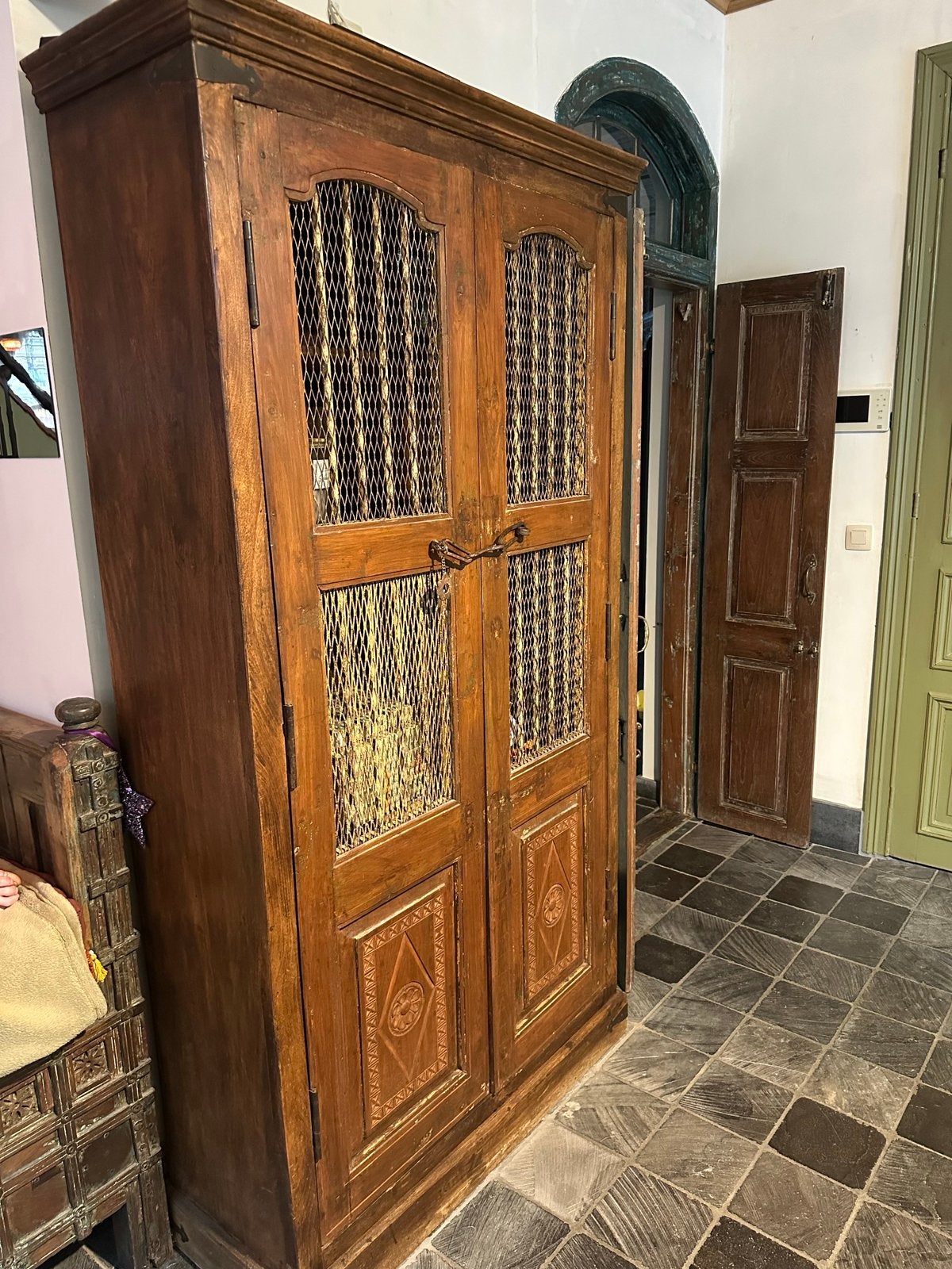 Indische kast, Enlèvement