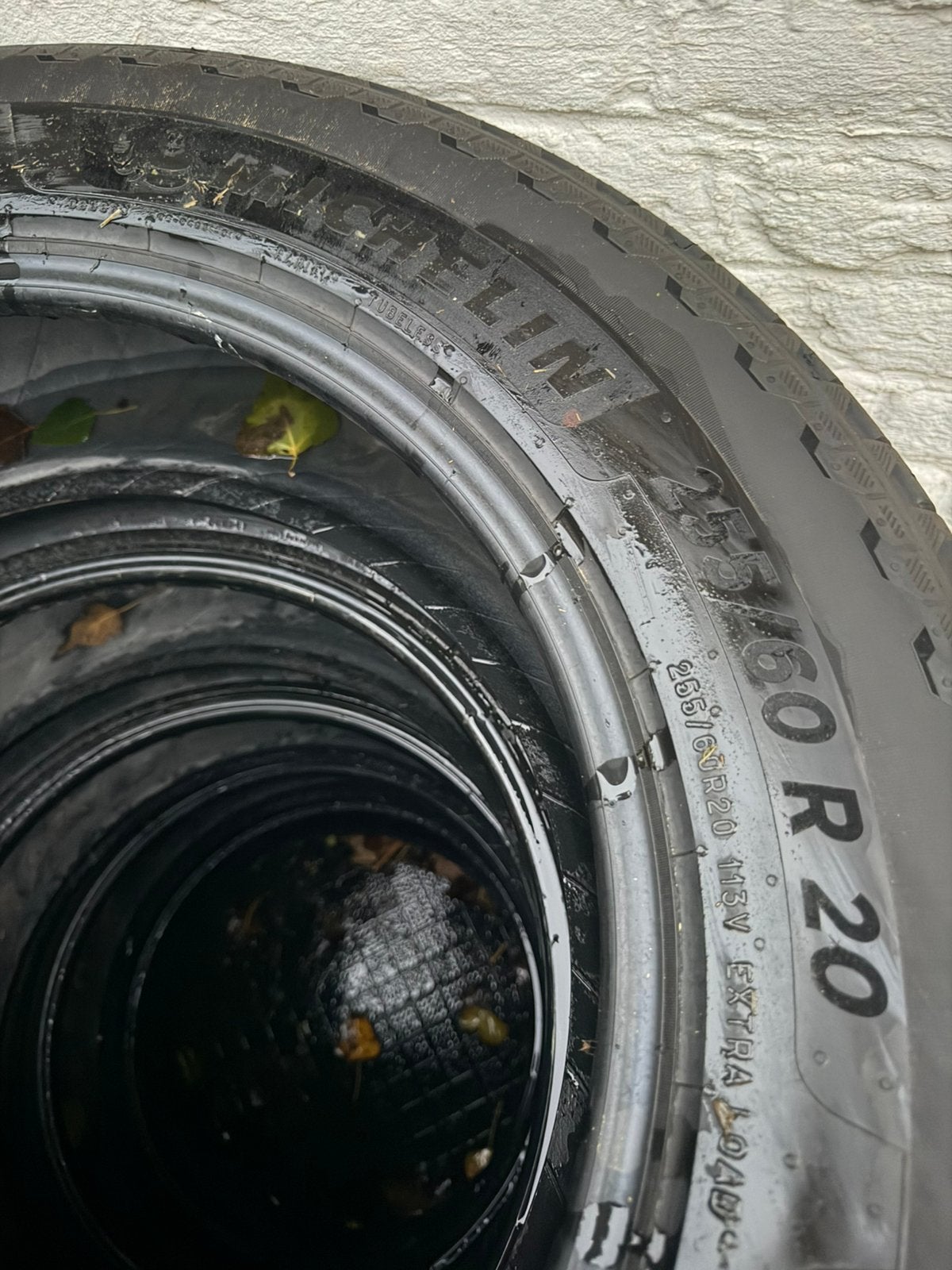 MICHELIN BANDEN DEFENDER 255/60 R20, Ophalen, Zo goed als nieuw