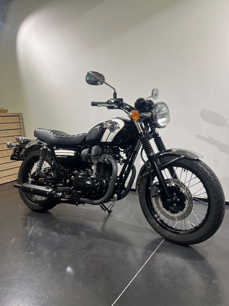 Kawasaki W800 SE, Motoren, 2 cilinders, Occasion, Motorrijbewijs A, Bedrijf