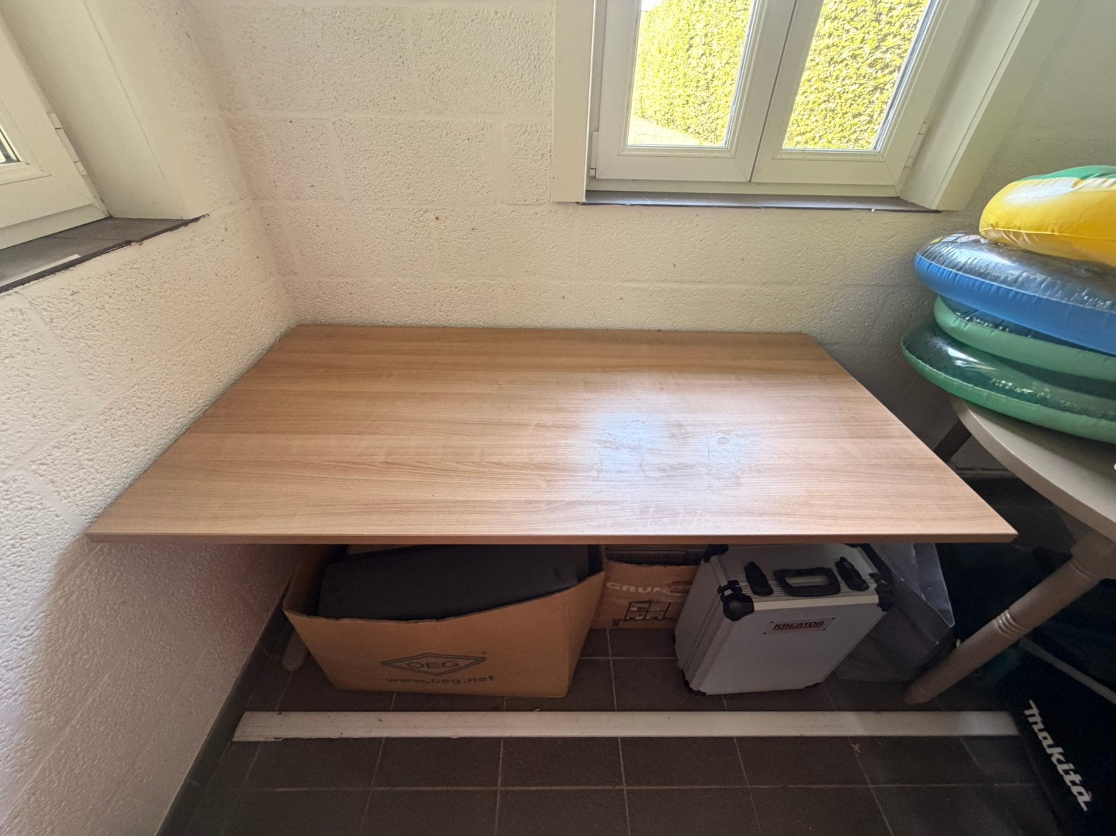 Grote bureau in goede staat, Ophalen, Zo goed als nieuw
