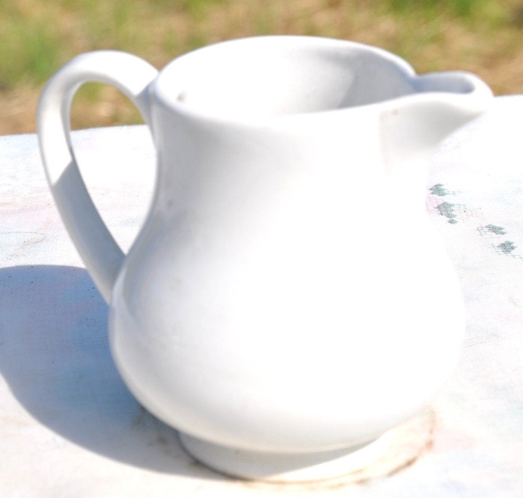 pot au lait faïence blanche, Enlèvement ou Envoi