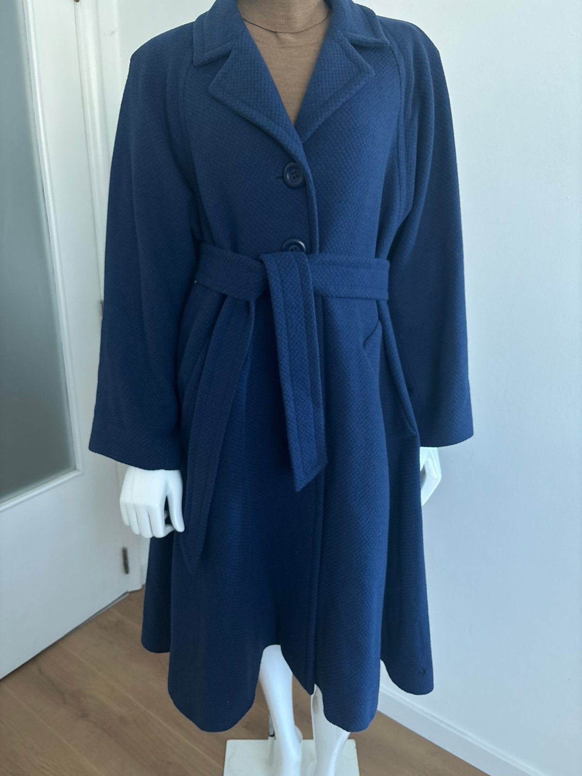 Vintage Yves Saint Laurent Variation Blue Wool & Angora Coat, Ophalen, Zo goed als nieuw