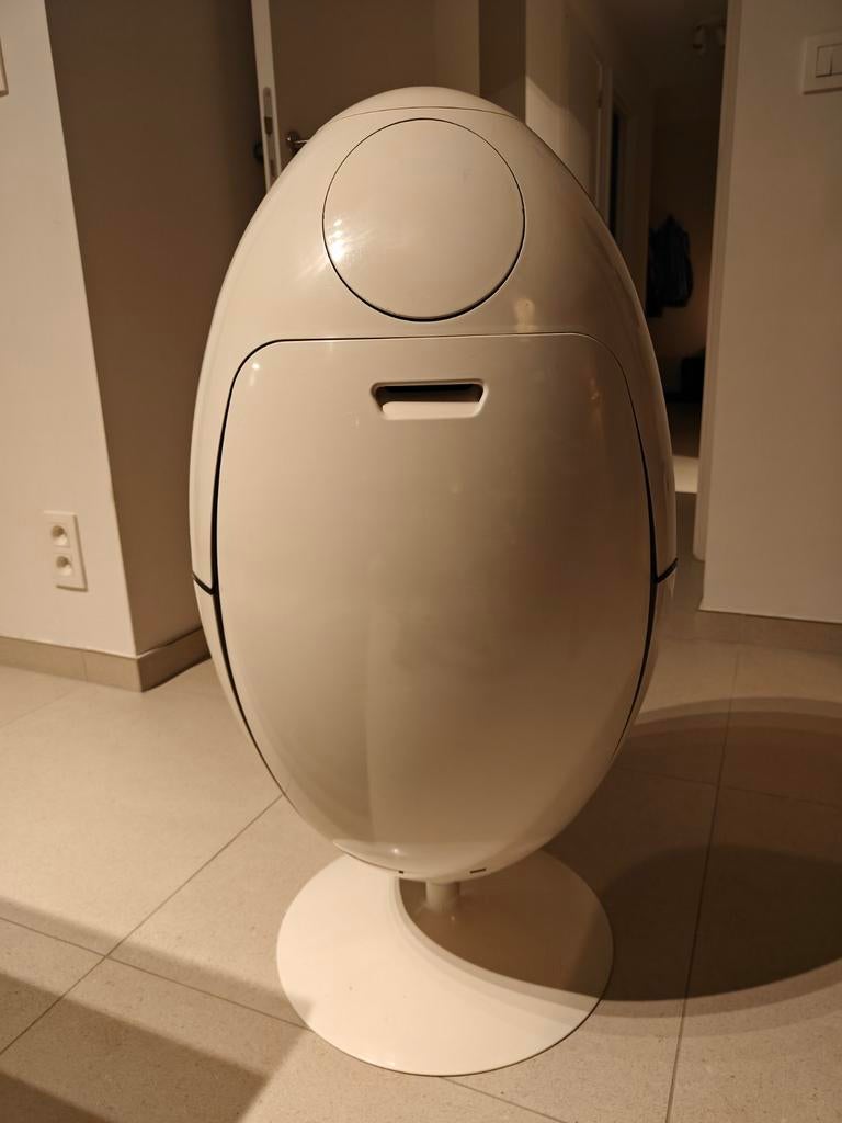 design prullenmand "Ovetto" door Gianluca Soldi, Enlèvement