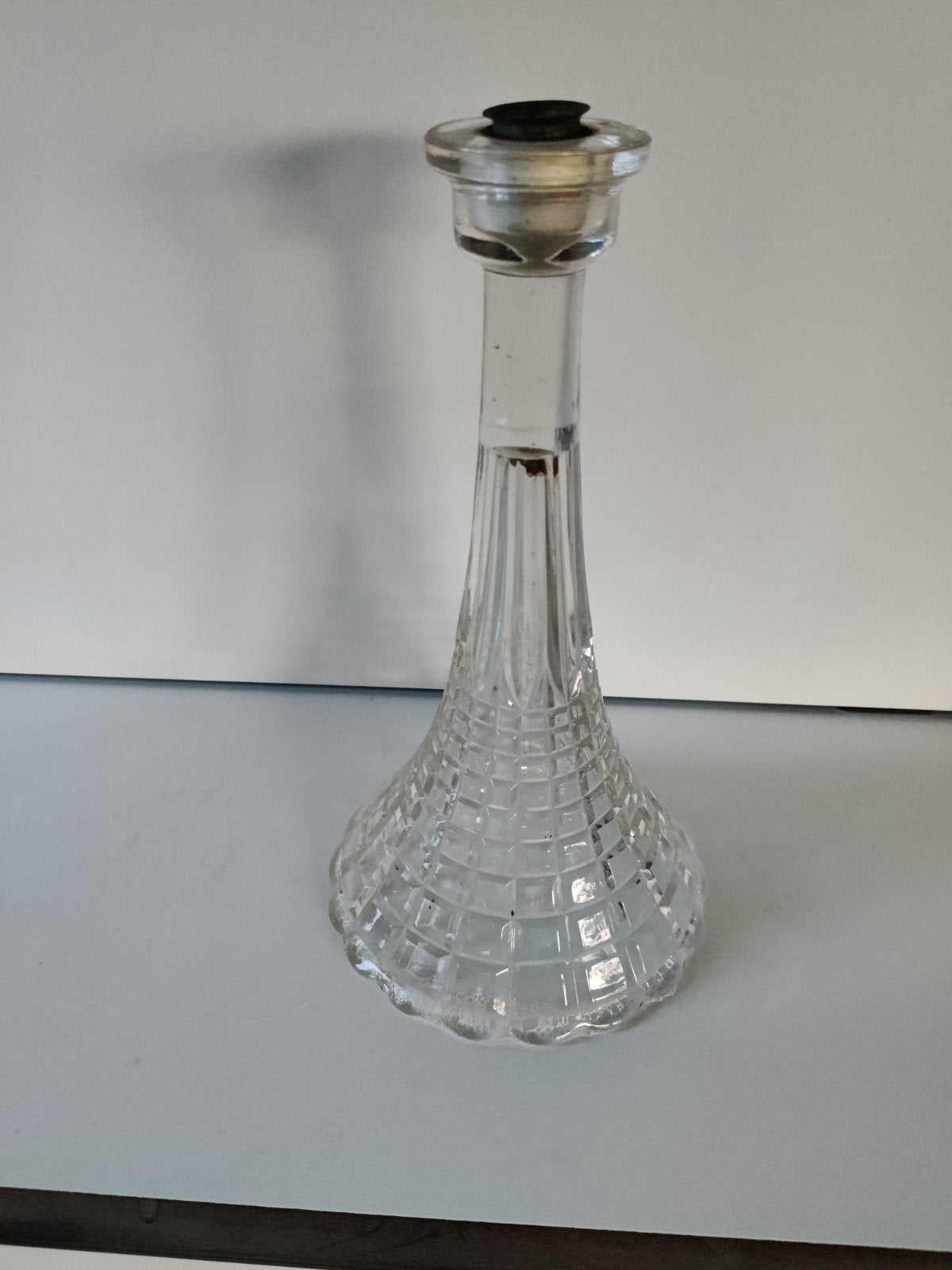 Antieke glazen olielamp voet / reservoir - Geslepen glas, Maison & Meubles, Lampes | Lampes de table, Verre, Lampe à huile, Vintage