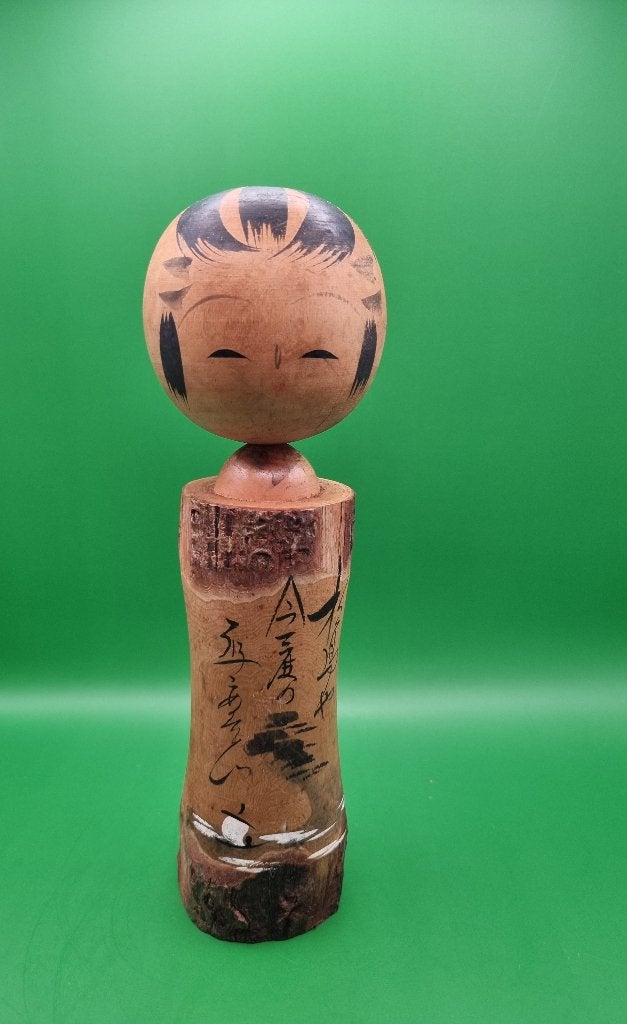 Vintage signé Maki Kokeshi, Antiquités & Art, 24 cm, Enlèvement ou Envoi, Japon, Bois