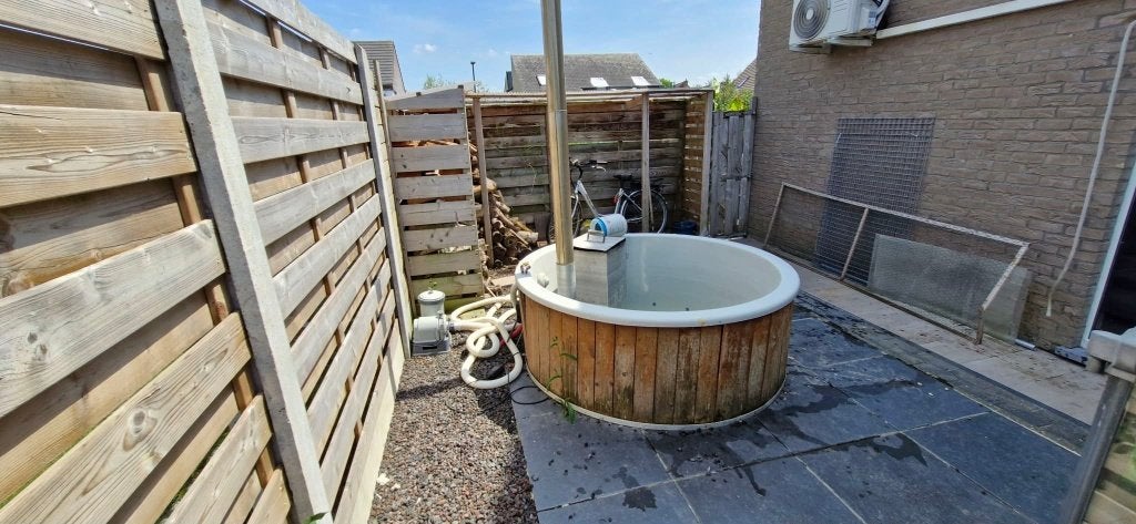 Radiateur interne pour bain à remous, Enlèvement, Utilisé, Fixé