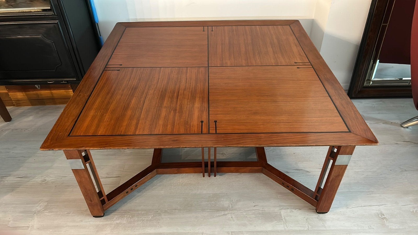 Schuitema Decatorma salontafel, Enlèvement