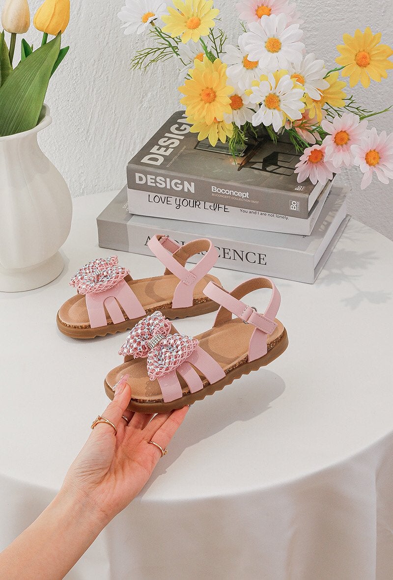 Lot kinderschoenen, Zakelijke goederen, Verzenden